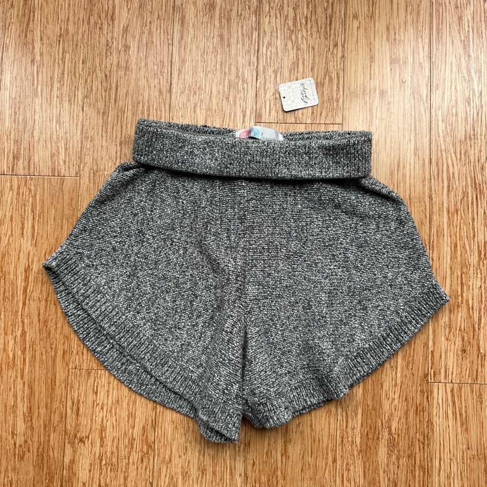 Free People Beach Cruising Sweater Shorts NWT - Picture 9 of 11